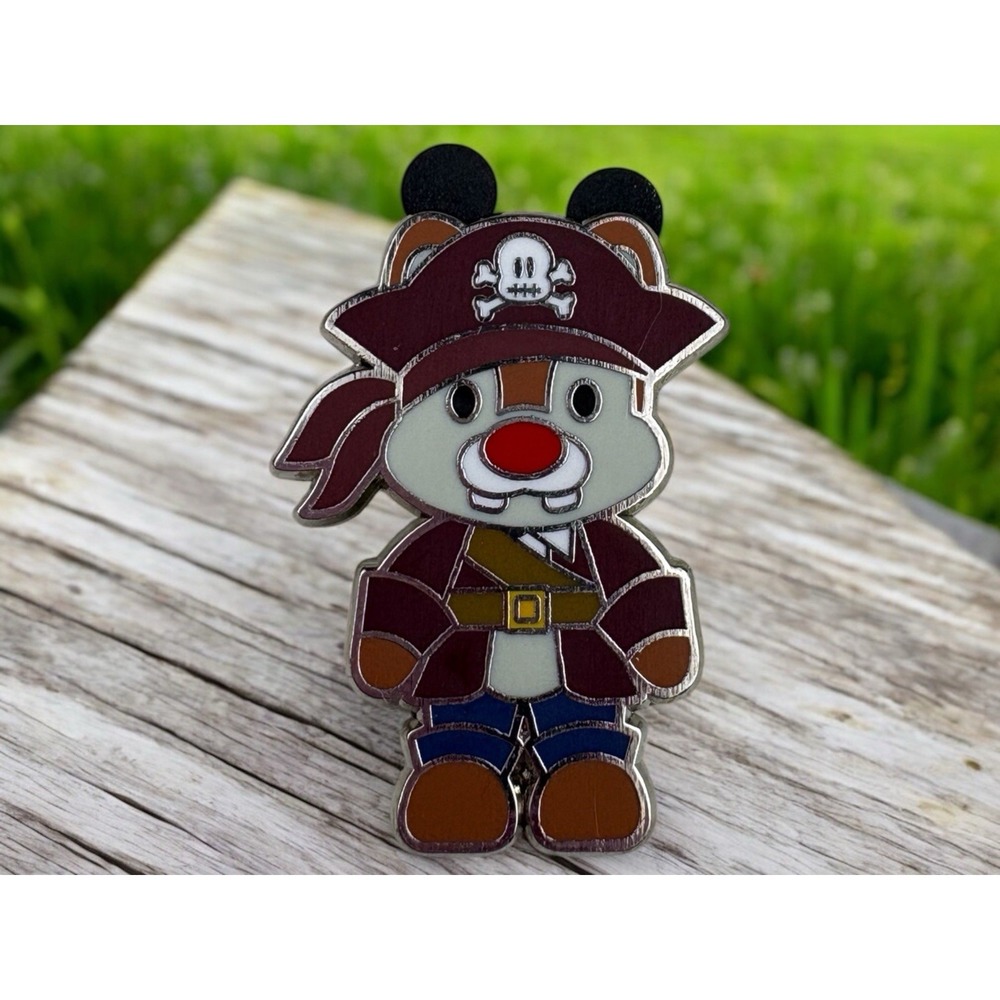 Disney 2007 Trading Pin Dale the Chipmunk - Pirates of the Caribbean